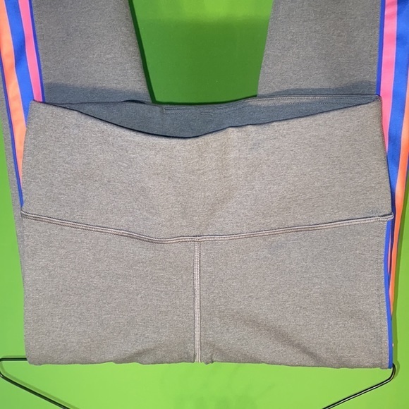 ladies GapFit Grey Legging Size small Striped blue orange pink leg pocket string - Picture 4 of 9